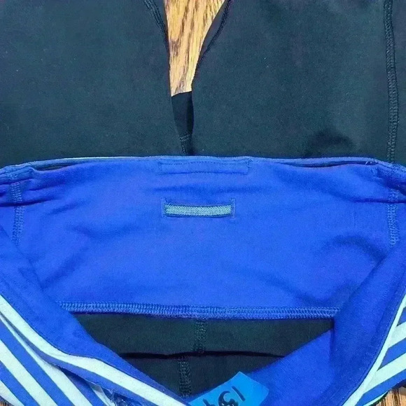 Lululemon Crop Legging 21"
Purple & Black 4 - Picture 7 of 9